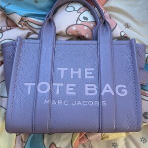 Marc Jacobs The Leather Medium Tote Bag